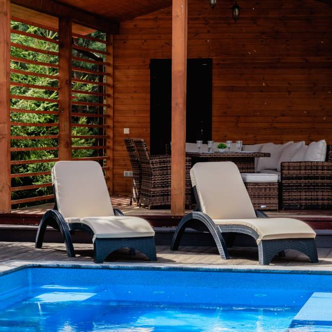 Комплект пластиковых шезлонгов MARK антрацитовых (с матрасом) Комплект пластиковых шезлонгов MARK антрацитовых (с матрасом)