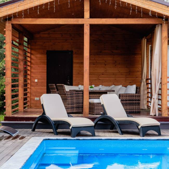 Комплект пластиковых шезлонгов MARK антрацитовых (с матрасом) Комплект пластиковых шезлонгов MARK антрацитовых (с матрасом)