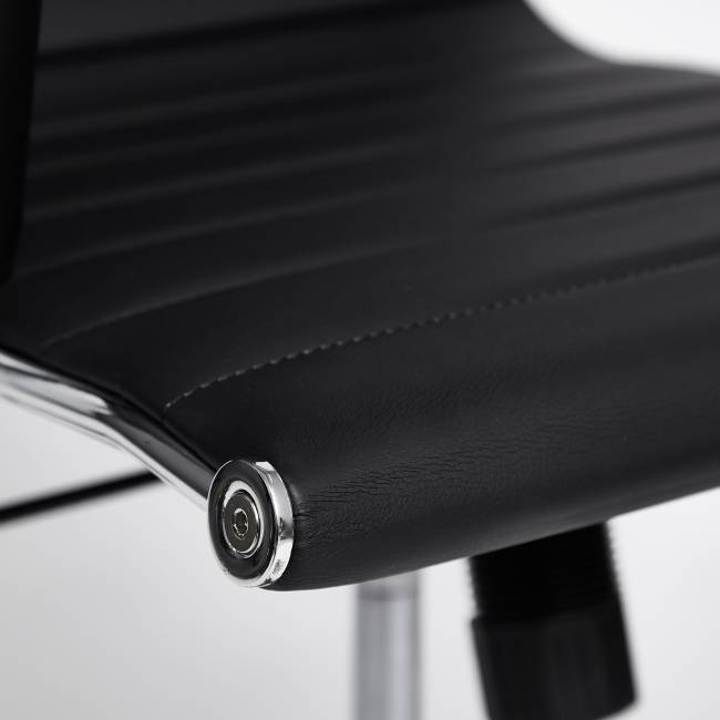 Кресло URBAN кож/зам, черный, 36-6 черный кож/зам Кресло URBAN кож/зам, черный, 36-6 черный кож/зам