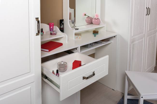 Стол туалетный с пуфом, с зеркалом и настольной полкой Ливерпуль цвет ясень ваниль/белый