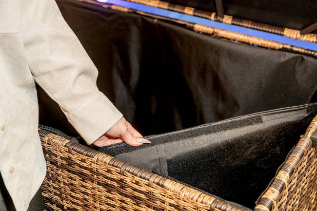 Сундук для хранения KARL 120 c колесиками коричневый Сундук для хранения KARL 120 c колесиками коричневый