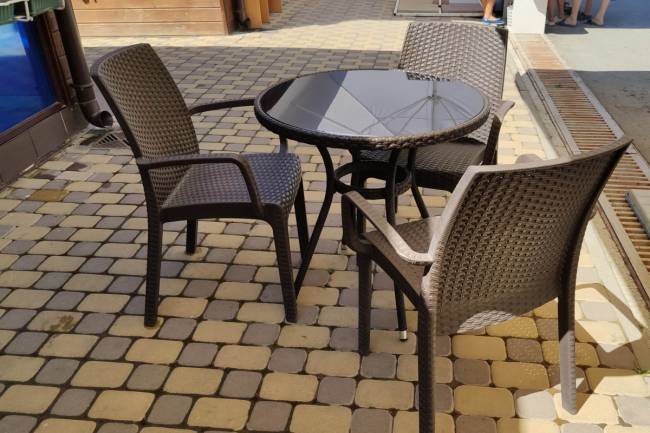 Стул B:rattan INDIANA с подлокотниками, коричневый Стул B:rattan INDIANA с подлокотниками, коричневый