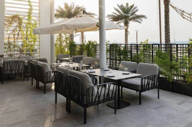 Кресло пластиковое с подушками Komodo Poltrona антрацит, серый 790х780х880 мм