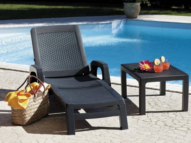 Шезлонг B:rattan MIAMI складной, коричневый (дисконт)