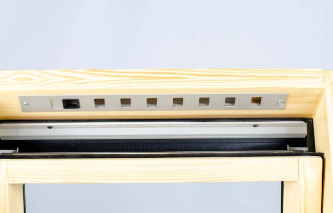 Мансардное окно FTP-V (CH) TOP-HUNG с открыванием по верхней оси