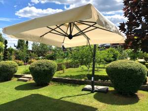 Зонт профессиональный 3х4 м Napoli Braccio антрацит, слоновая кость 3000х4000 мм