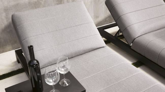 Шезлонг-лежак мягкий Bite антрацит, темно-серый 2030х900х600 мм Шезлонг-лежак мягкий Bite антрацит, темно-серый 2030х900х600 мм