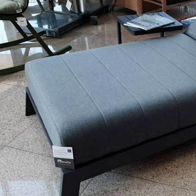 Шезлонг-лежак мягкий Bite антрацит, темно-серый 2030х900х600 мм Шезлонг-лежак мягкий Bite антрацит, темно-серый 2030х900х600 мм